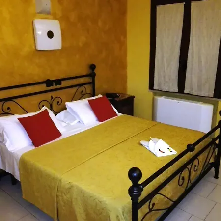 Est 汽车旅馆 佩斯基耶拉博罗梅奥