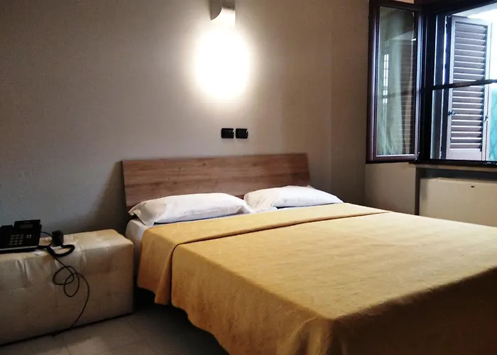 Est 3* Peschiera Borromeo